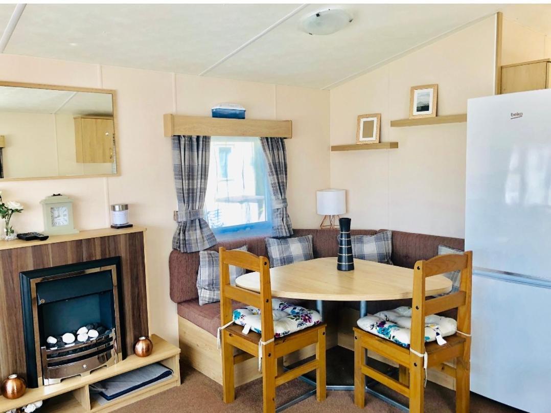 Caravan In The Cotswolds Villa Cirencester Room photo