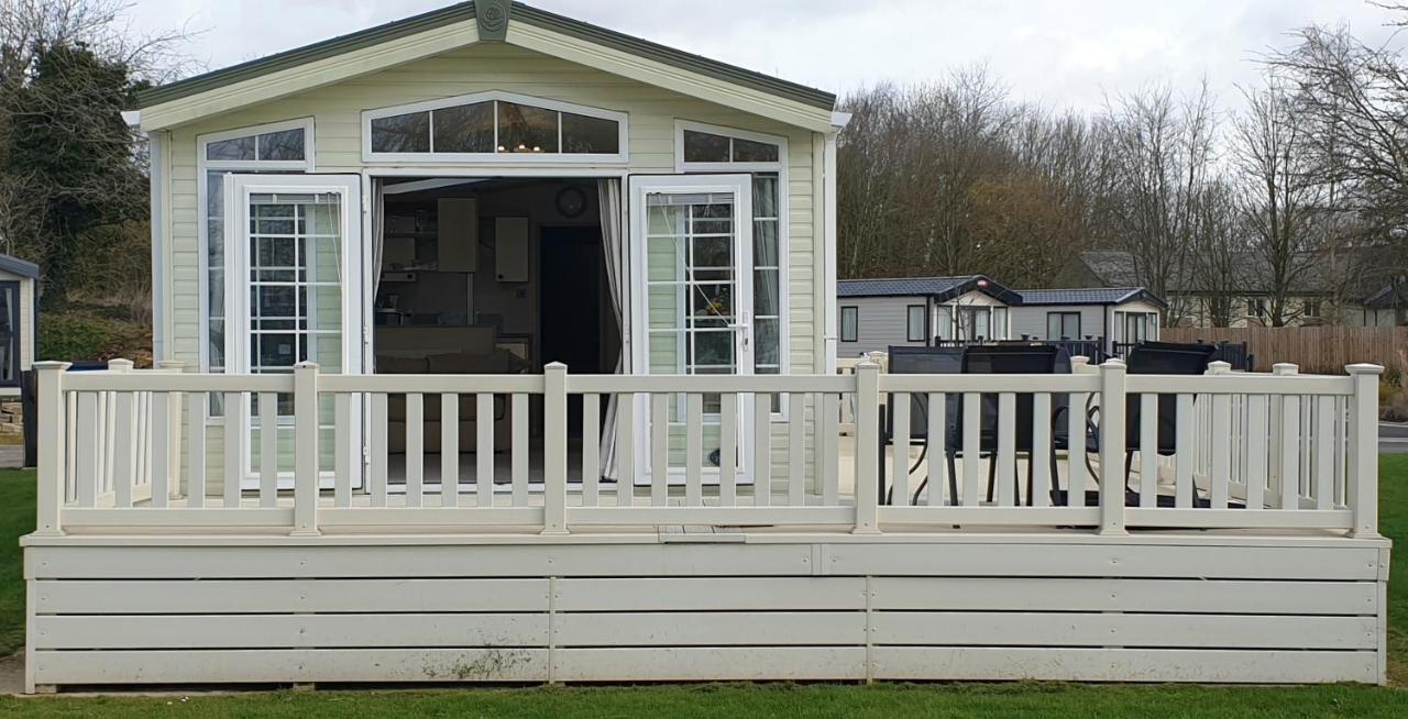 Caravan In The Cotswolds Villa Cirencester Exterior photo