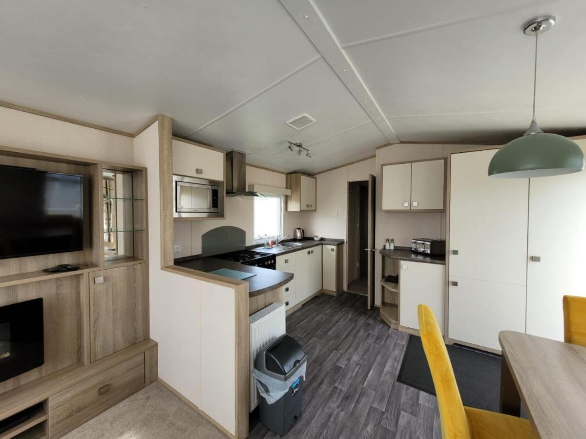 Caravan In The Cotswolds Villa Cirencester Exterior photo