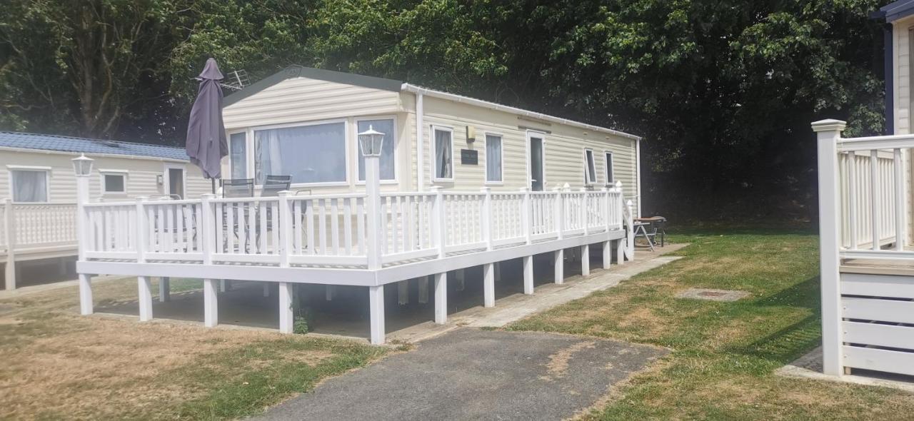 Caravan In The Cotswolds Villa Cirencester Exterior photo